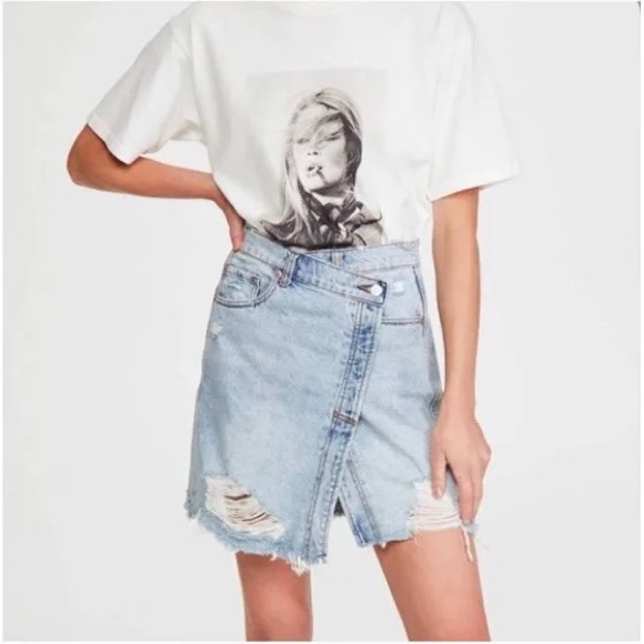 Free People Dresses & Skirts - NWOT Free People Surfs Up Denim Skirt